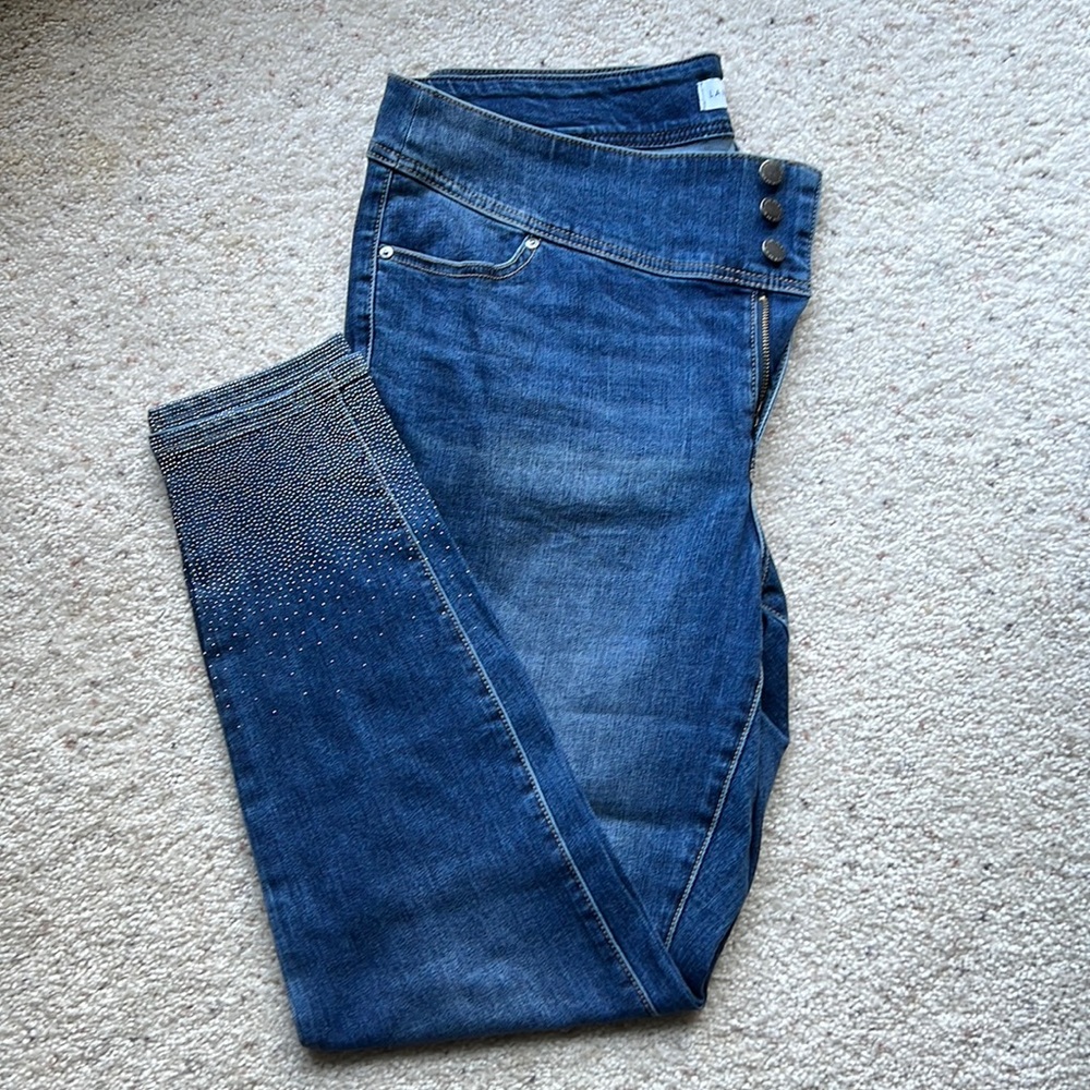 Awesome NWOT Lane Bryant jeggings.